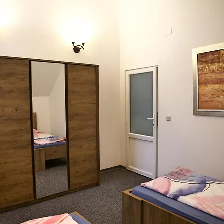 Zur Krone - 3 Holiday home Widdershausen